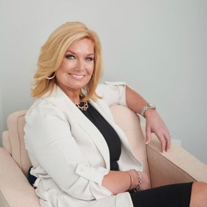 Meet your Posher, Marcia